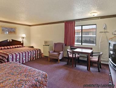 Super 8 By Wyndham Sherman Bilik gambar